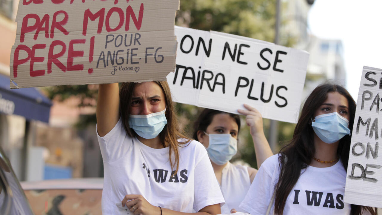 Des crimes atroces : le maire de Climax et sa femme inculpés pour des abus sur mineurs