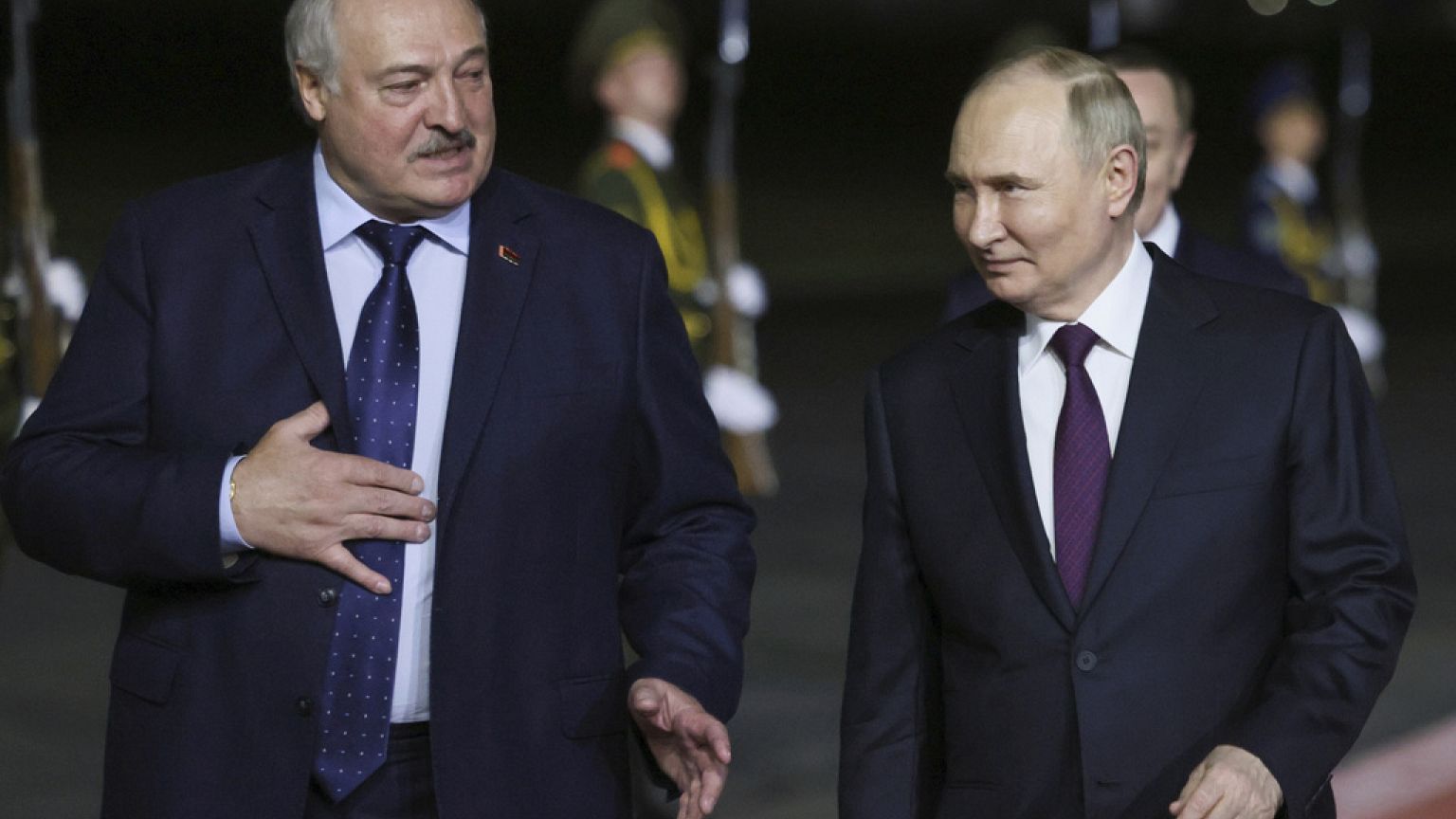 Le Président russe Vladimir Poutine et le chef de l’État biélorusse Alexander Loutchanko rendent visite au monastère de Valaam
