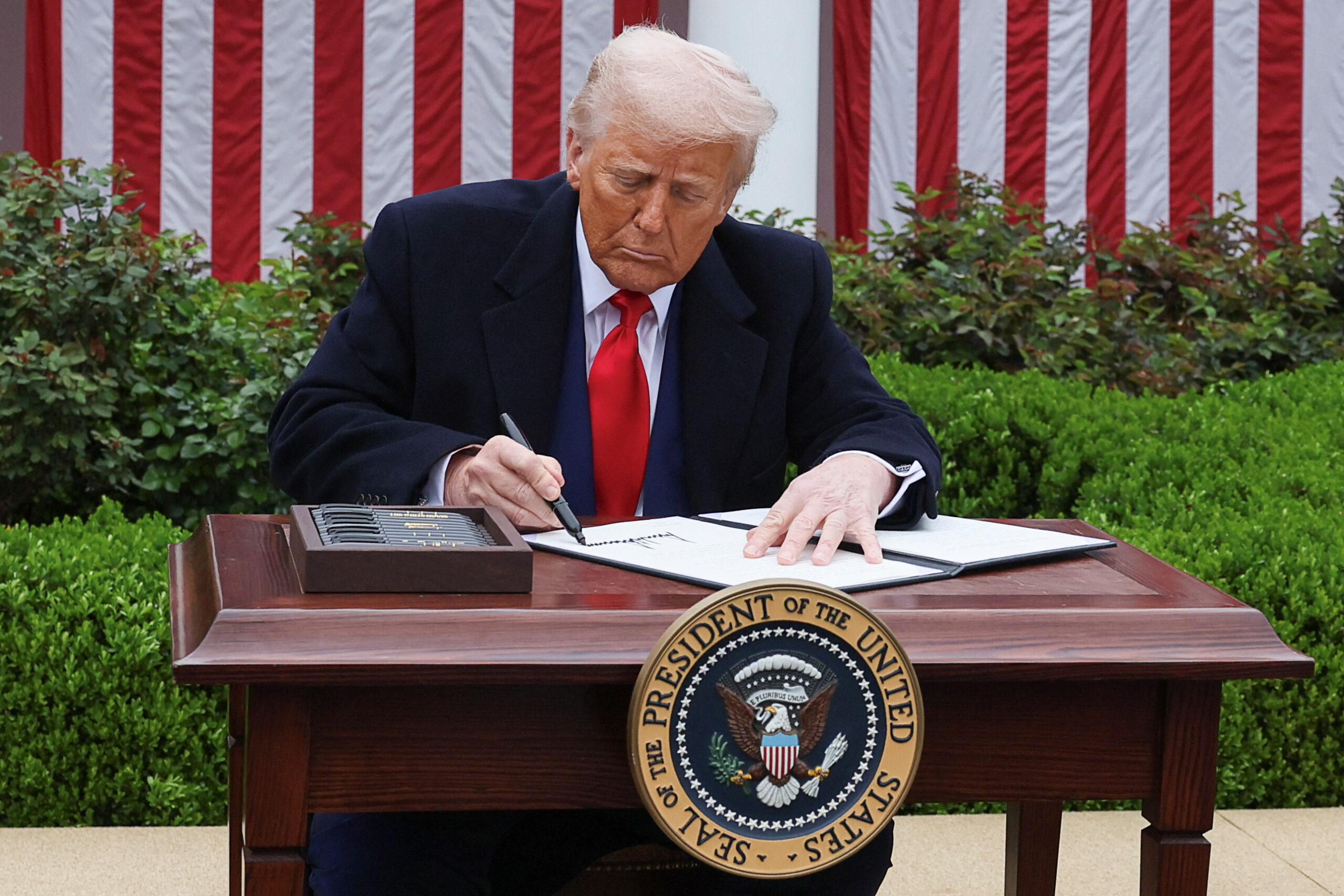 Tariff War 2.0 : Trump déclenche une guerre des tarifs sans précédent contre ses alliés européens et asiatiques