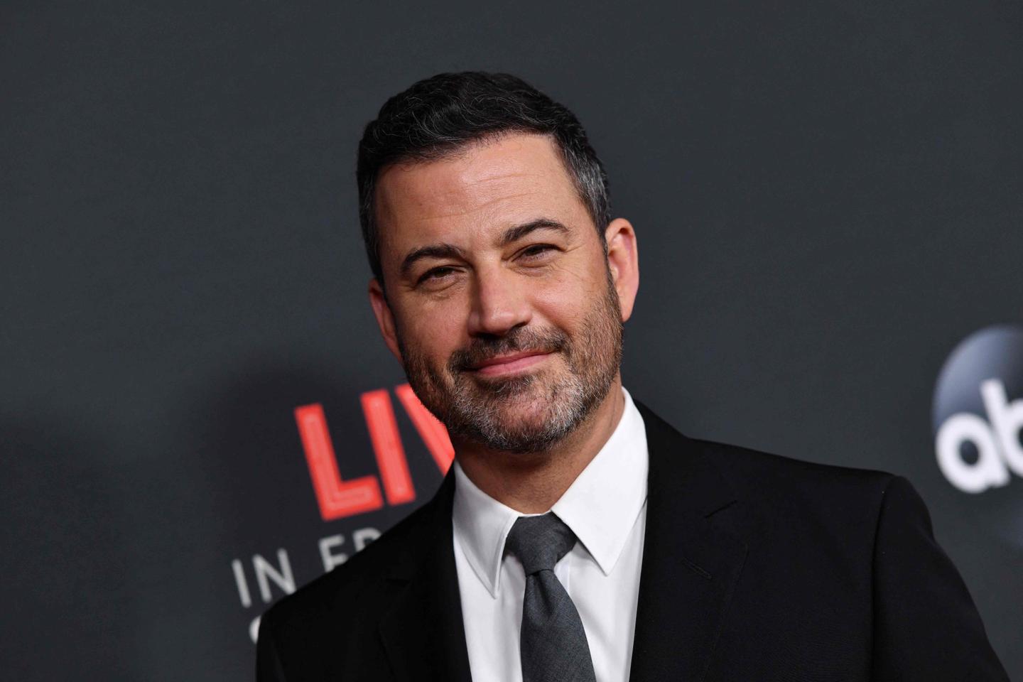 Assassinat de Charlie Kirk : l’animateur Jimmy Kimmel dénoncé pour des propos offensants