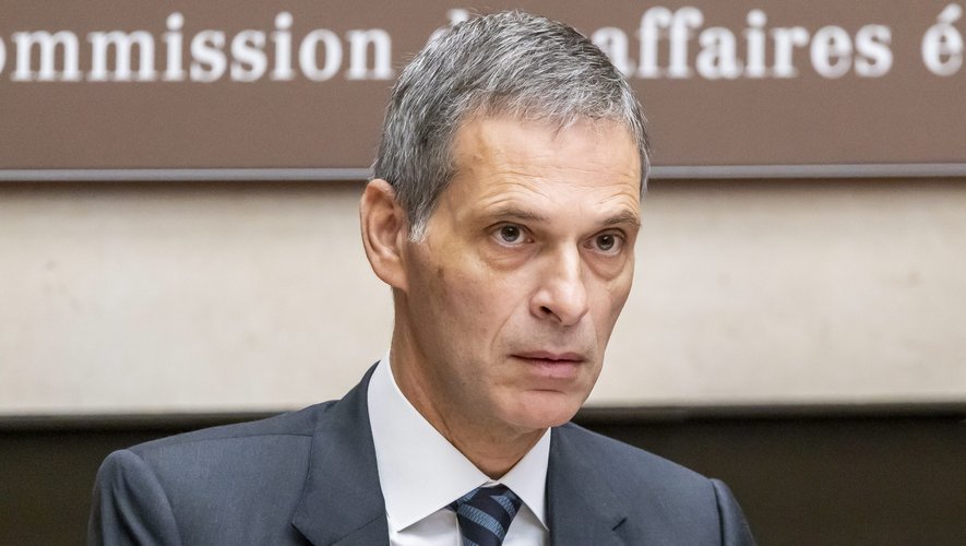 Chérie FM quitte NRJ pour les mains de Rodolphe Saadé — une débâcle médiatique en France