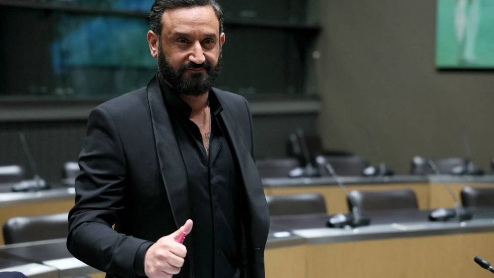 Cyril Hanouna récupère le contrôle de H2O : Une étape majeure dans son parcours professionnel